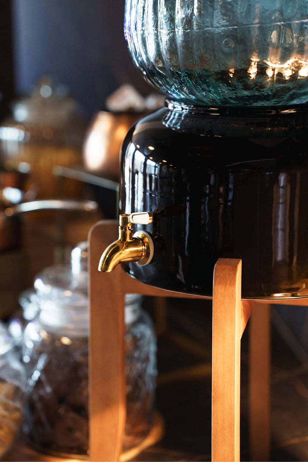 Arte Casa Ceramic Water Dispenser: Ebony Black