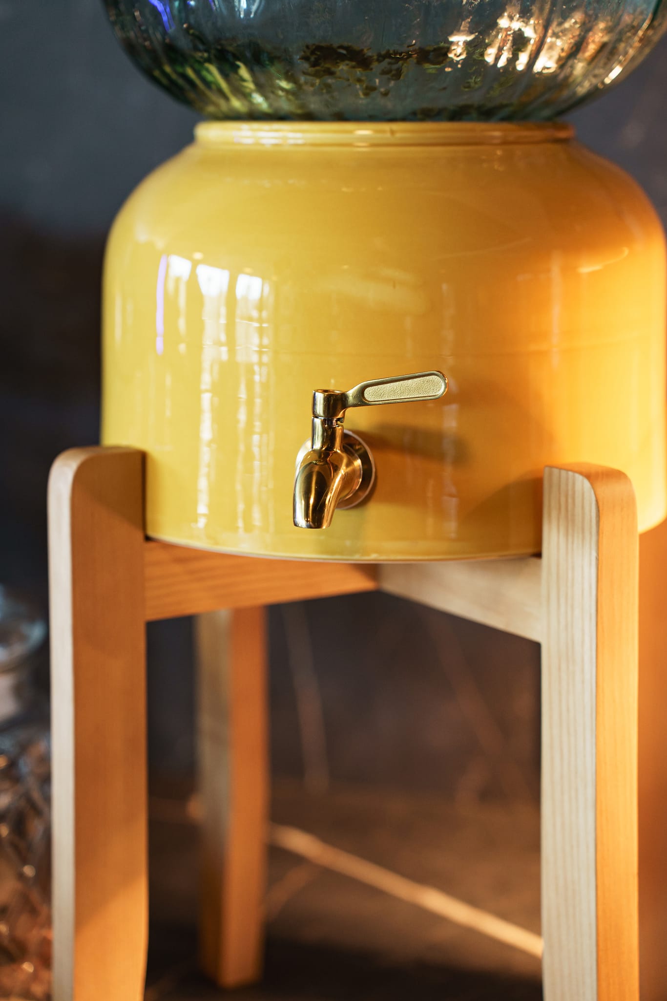 Arte Casa Ceramic Water Dispenser: Saffron Glaze